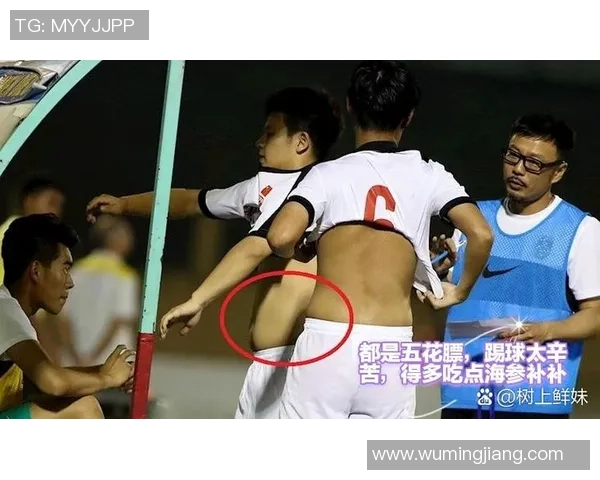 世界足球明星身材对比解析揭示运动员体型与竞技表现的关系