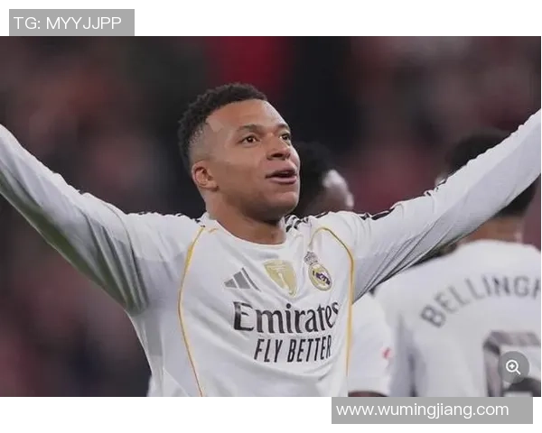 全球最佳前锋排名揭晓足球明星们的巅峰对决与荣耀时刻 全球最佳前锋排名揭晓足球明星们的巅峰对决与荣耀时刻