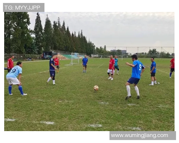 张博宸的足球之路:从青涩少年到职业球员的成长故事 张博宸的足球之路:从青涩少年到职业球员的成长故事