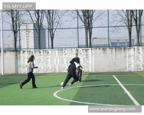 温暖足球让爱与希望在绿茵场上绽放的故事与梦想