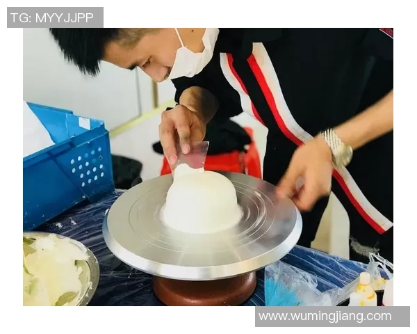 蛋糕男士足球盛宴：甜蜜与激情交织的精彩对决