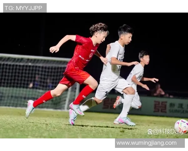 金达足球:探索足球运动的魅力与发展,助力青少年成长与梦想实现 金达足球:探索足球运动的魅力与发展,助力青少年成长与梦想实现